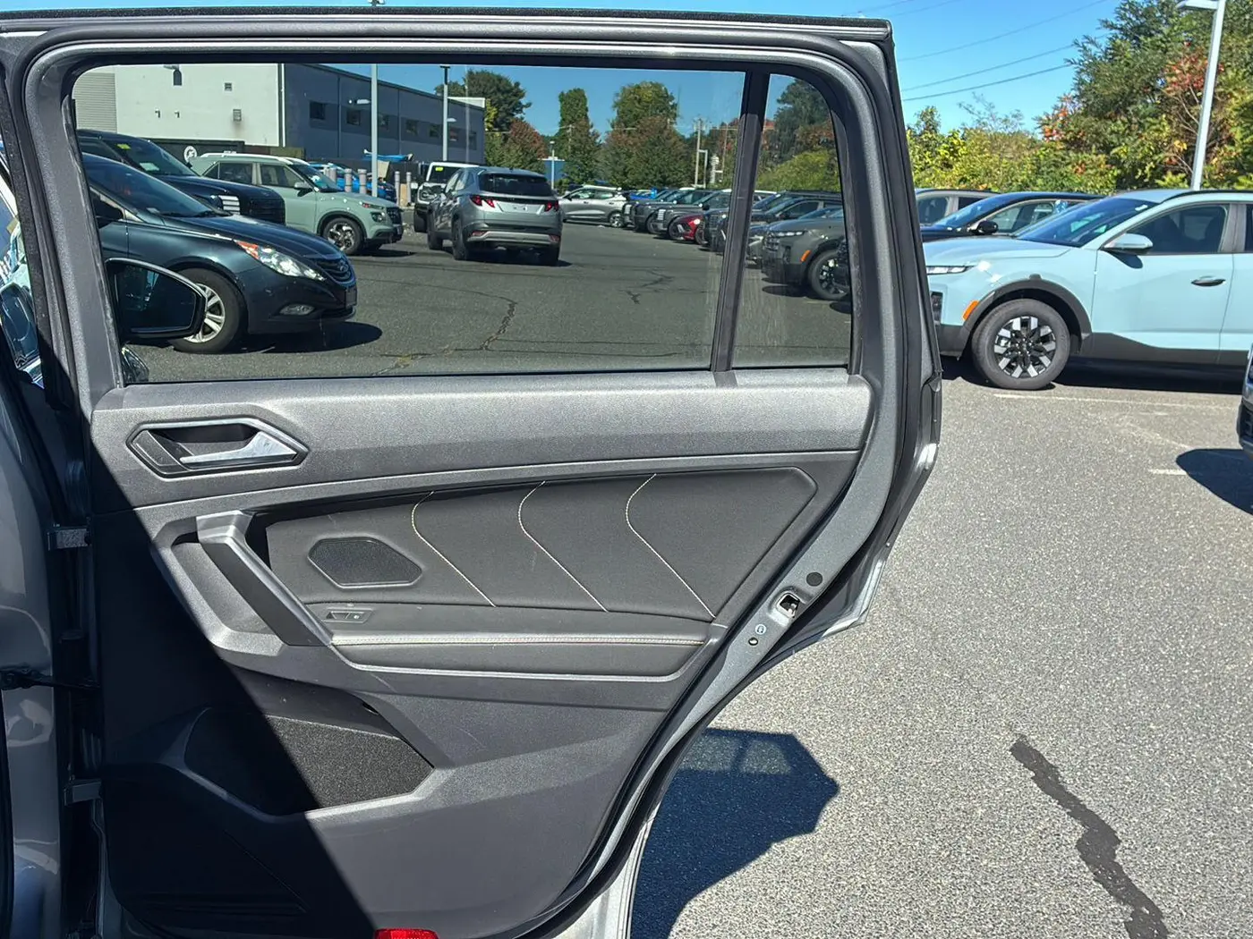 2023 Volkswagen Tiguan - $23,988
