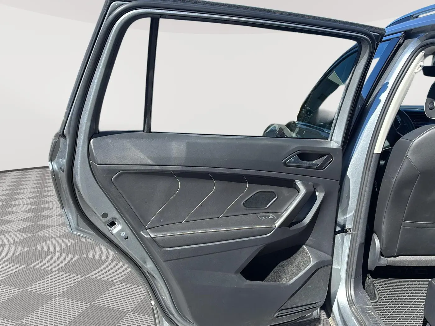 2023 Volkswagen Tiguan - $23,988