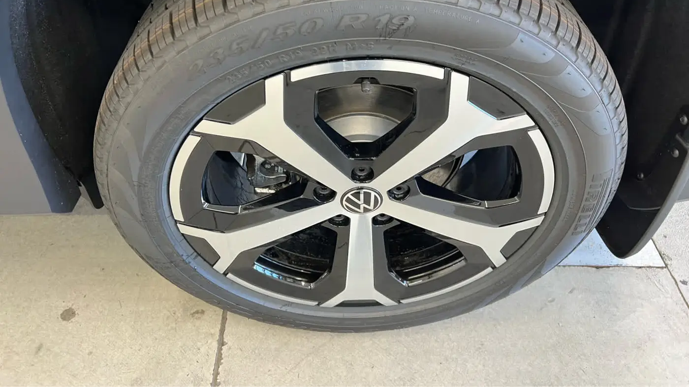 2026 Volkswagen Tiguan SE 4Motion