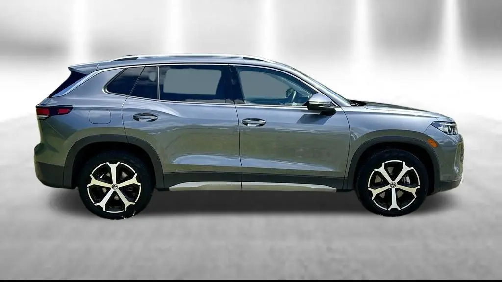 2025 Volkswagen Tiguan SE 4Motion