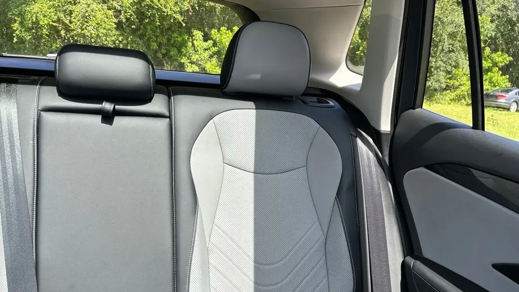 2025 Volkswagen Tiguan SE 4Motion