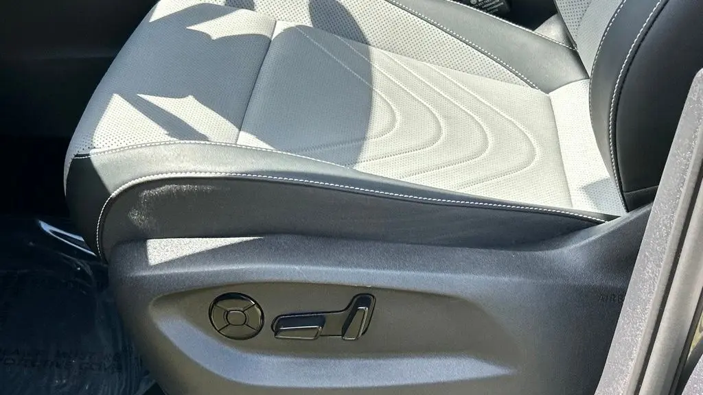 2025 Volkswagen Tiguan SE 4Motion