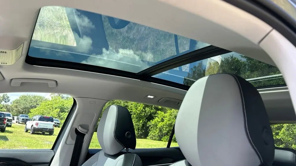 2025 Volkswagen Tiguan SE 4Motion