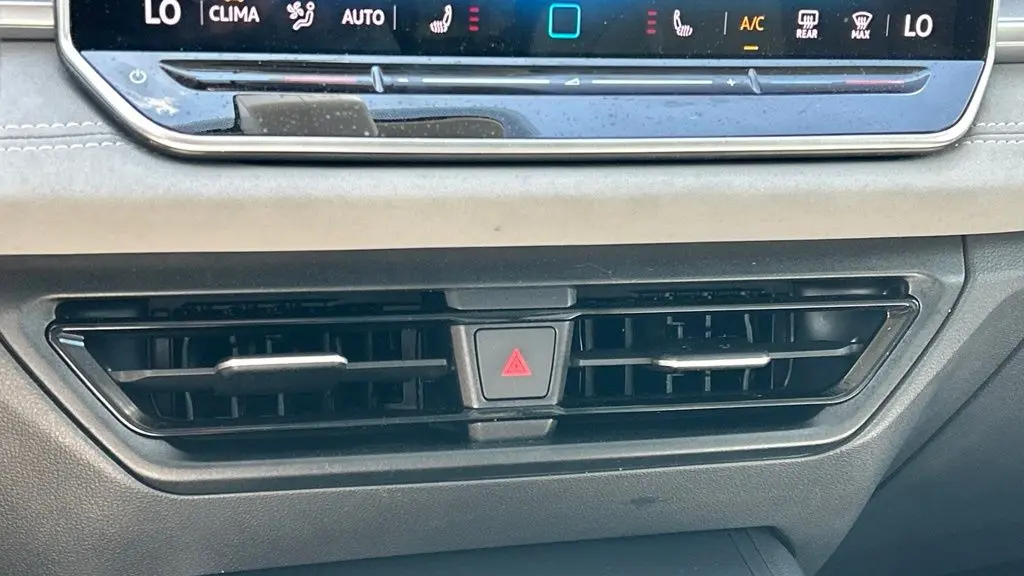 2025 Volkswagen Tiguan SE 4Motion