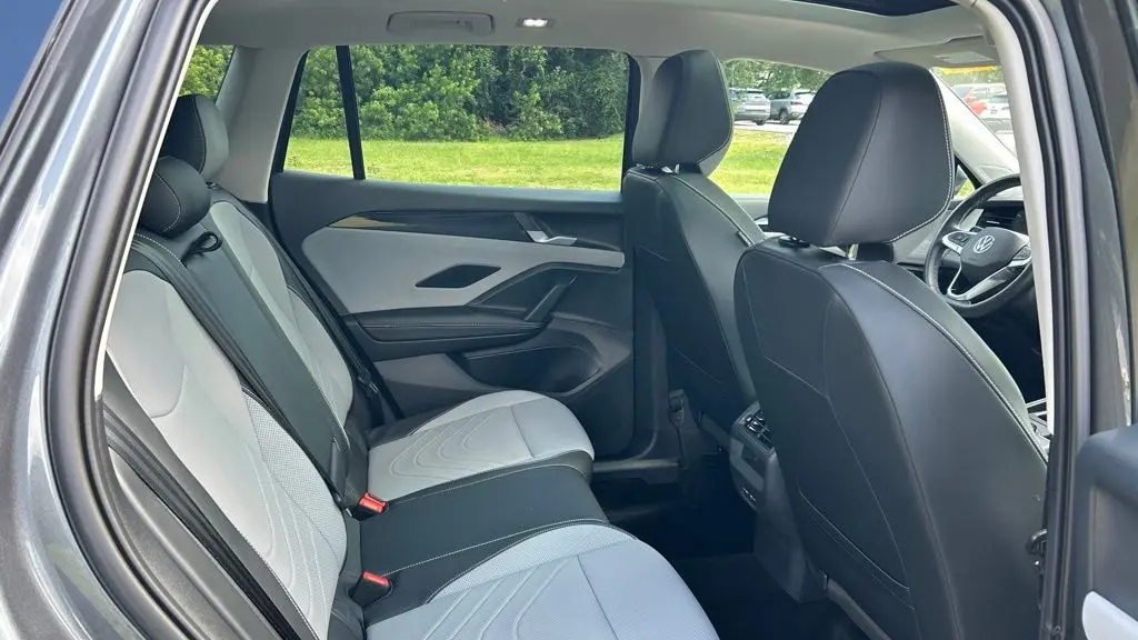 2025 Volkswagen Tiguan SE 4Motion