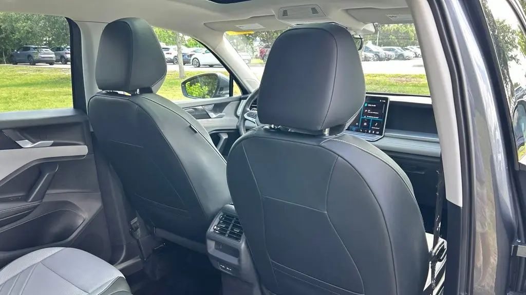 2025 Volkswagen Tiguan SE 4Motion
