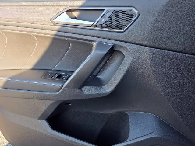 2023 Volkswagen Tiguan - $18,559
