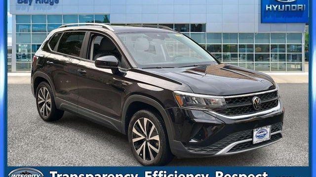 Preowned 2023 Volkswagen Taos SE 4Motion for Sale