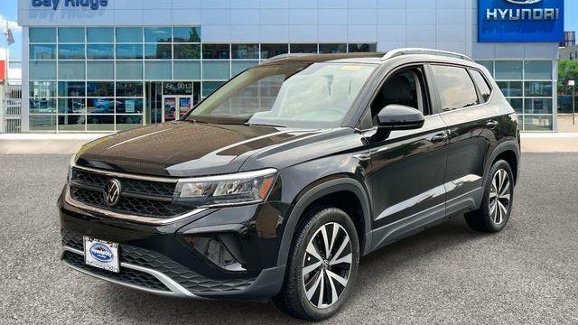 2023 Volkswagen Taos SE 4Motion