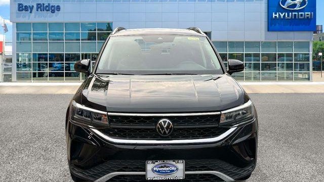 2023 Volkswagen Taos SE 4Motion