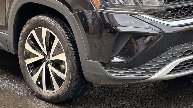 2023 Volkswagen Taos SE 4Motion