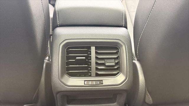 2023 Volkswagen Taos SE 4Motion