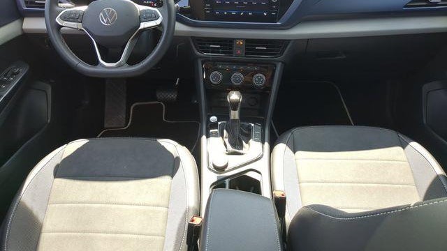 2023 Volkswagen Taos SE 4Motion