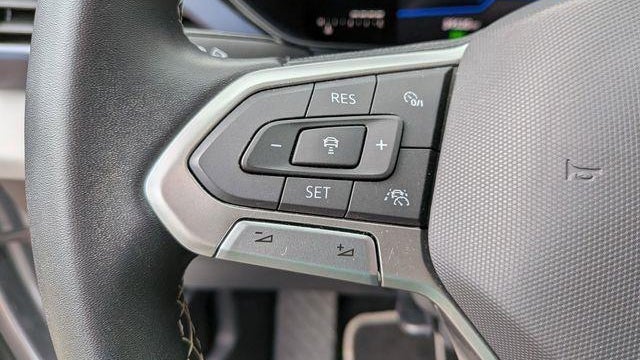 2023 Volkswagen Taos SE 4Motion