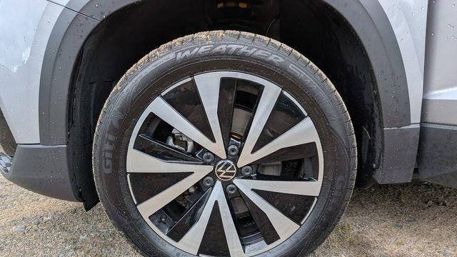 2023 Volkswagen Taos SE 4Motion