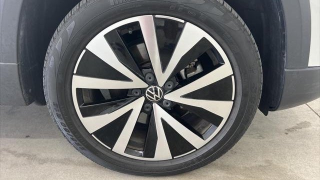 2023 Volkswagen Taos SE 4Motion