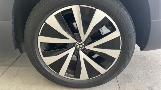 2023 Volkswagen Taos SE 4Motion