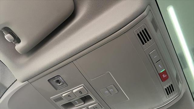2023 Volkswagen Taos SE 4Motion
