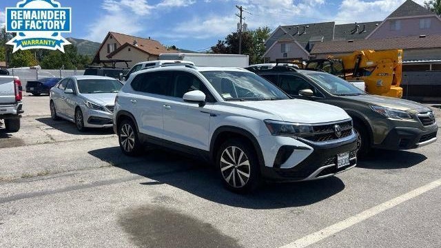 Preowned 2023 Volkswagen Taos SE 4Motion for Sale