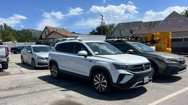 2023 Volkswagen Taos SE 4Motion