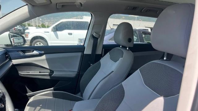 2023 Volkswagen Taos SE 4Motion