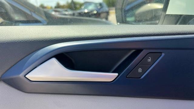 2023 Volkswagen Taos SE 4Motion