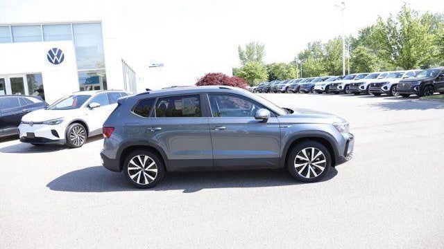 2022 Volkswagen Taos SE 4Motion