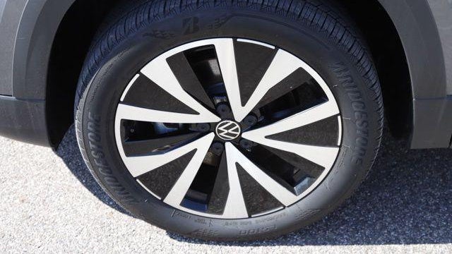 2022 Volkswagen Taos SE 4Motion