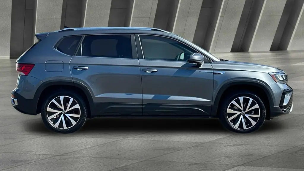 2022 Volkswagen Taos SE 4Motion