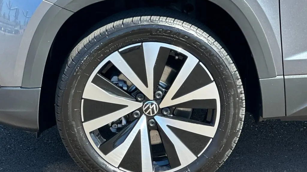 2022 Volkswagen Taos SE 4Motion