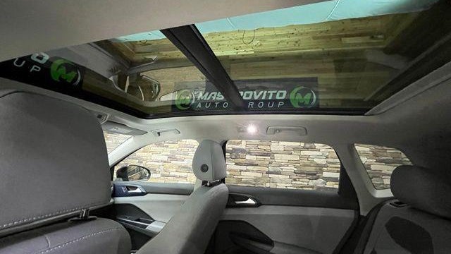 2022 Volkswagen Taos SE 4Motion
