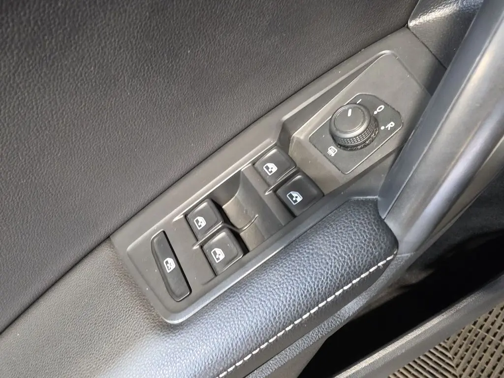 2023 Volkswagen Tiguan - $17,745