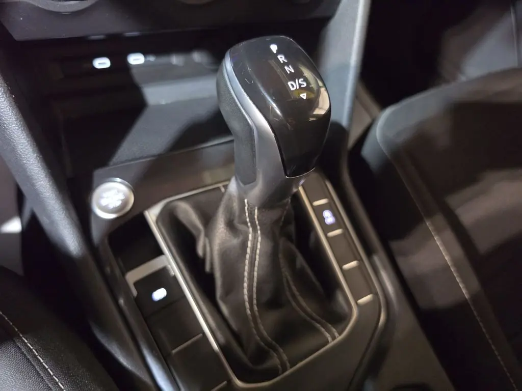 2023 Volkswagen Tiguan - $17,745
