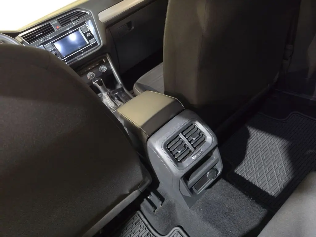 2023 Volkswagen Tiguan - $17,745