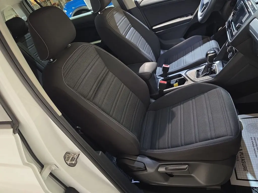 2023 Volkswagen Tiguan - $17,745