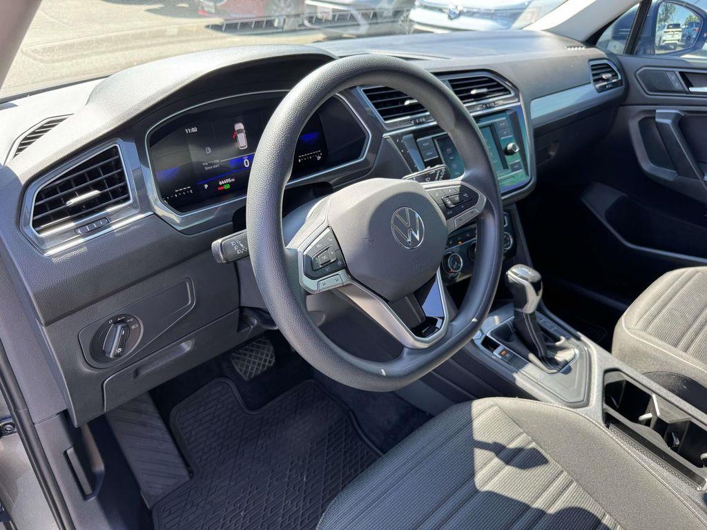 2023 Volkswagen Tiguan S — photo 1 of 12