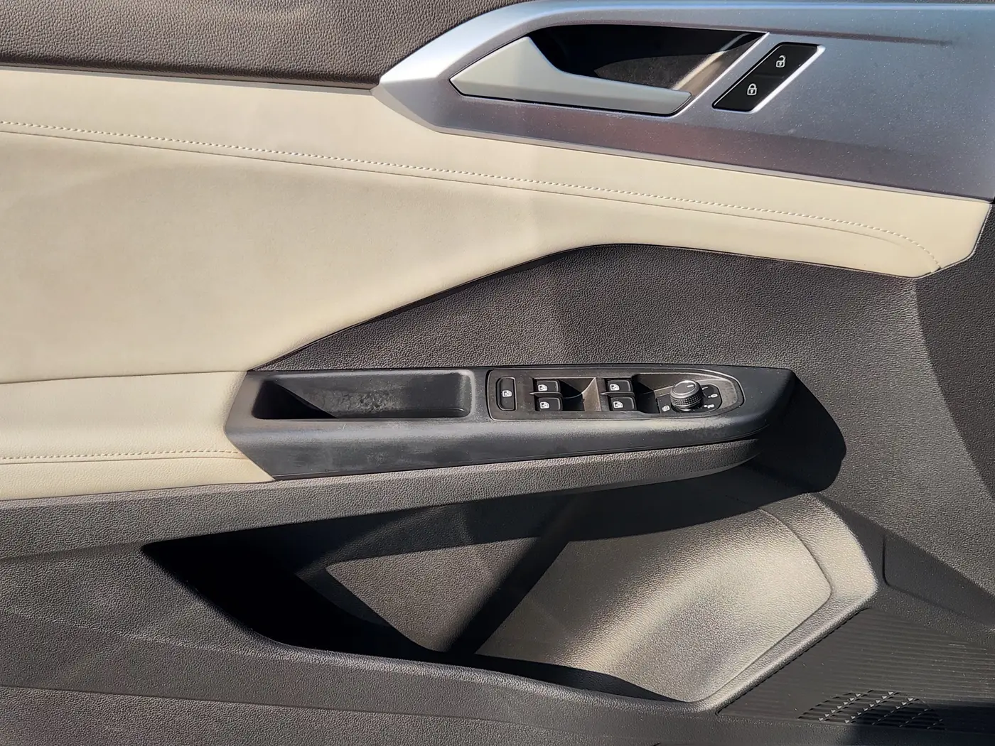 2025 Volkswagen Taos - $21,916