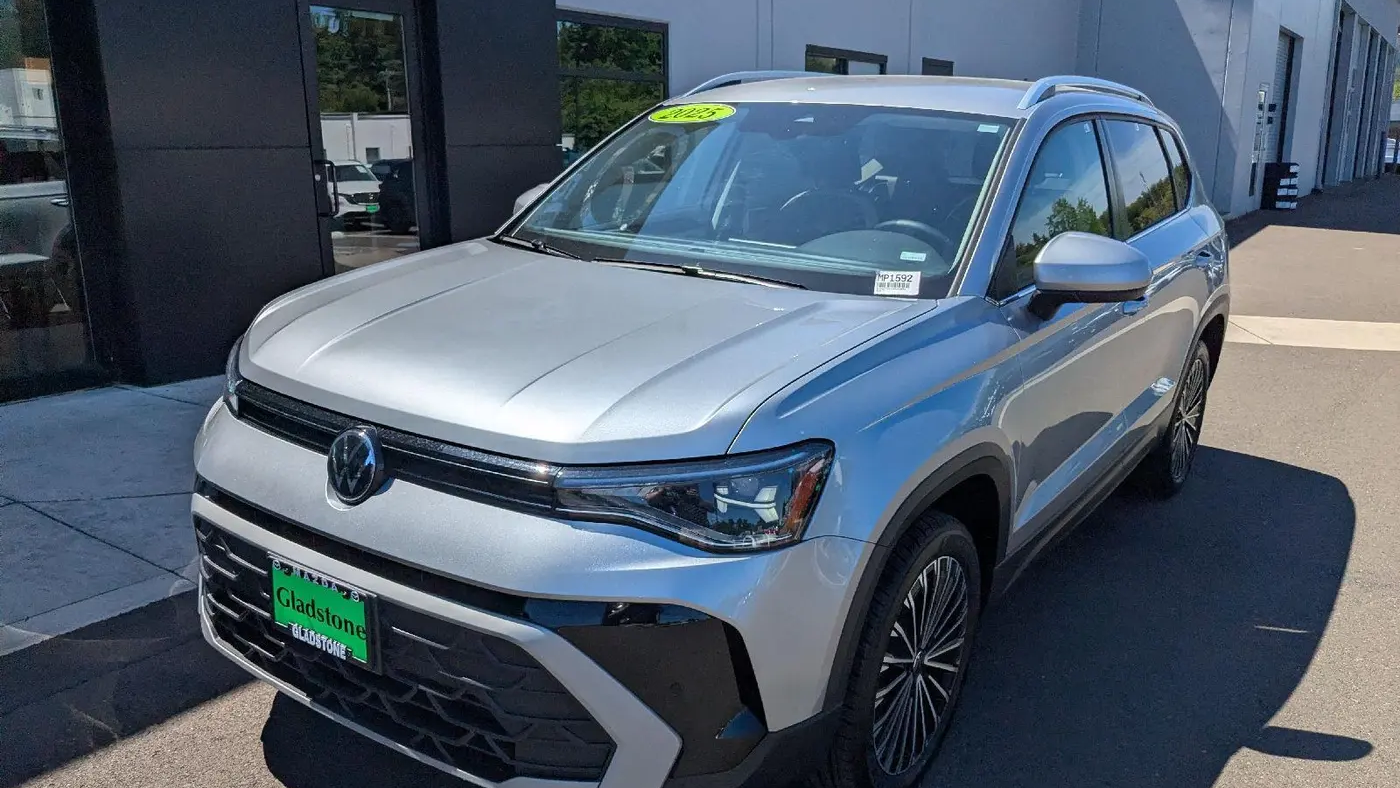 2025 Volkswagen Taos SE