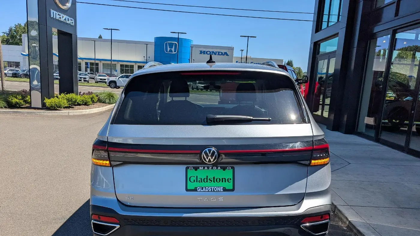 2025 Volkswagen Taos SE