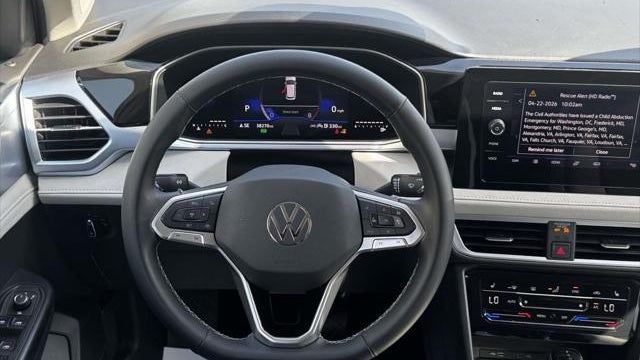 2025 Volkswagen Taos SE