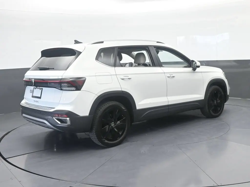 2025 Volkswagen Taos