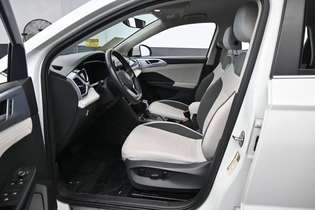 2025 Volkswagen Taos