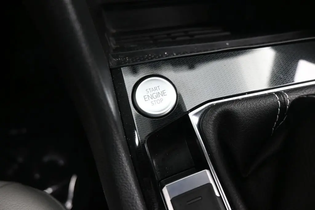 2025 Volkswagen Taos