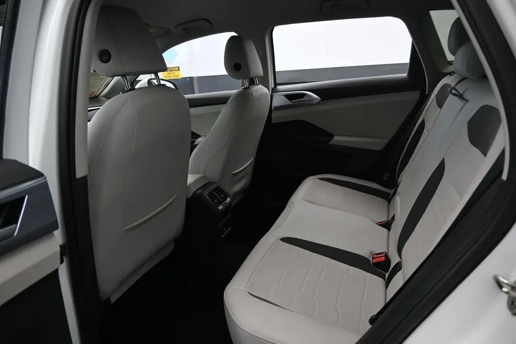2025 Volkswagen Taos