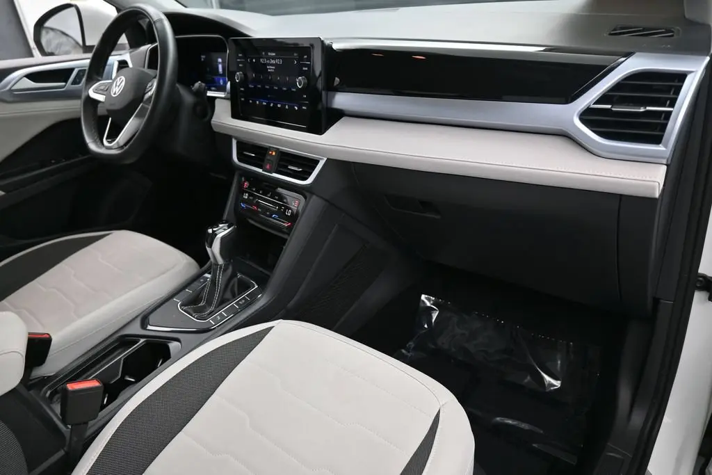 2025 Volkswagen Taos