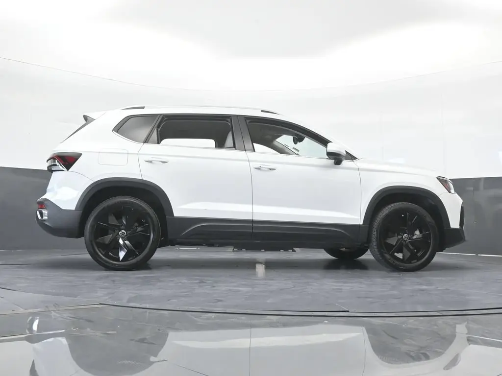2025 Volkswagen Taos