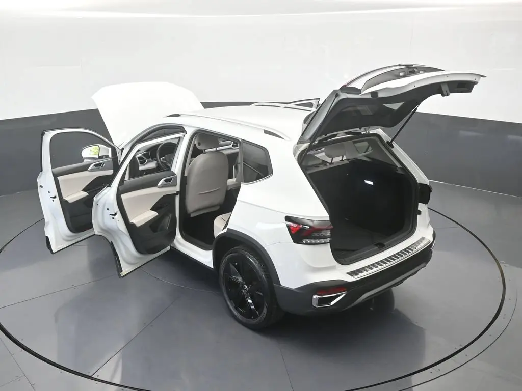 2025 Volkswagen Taos