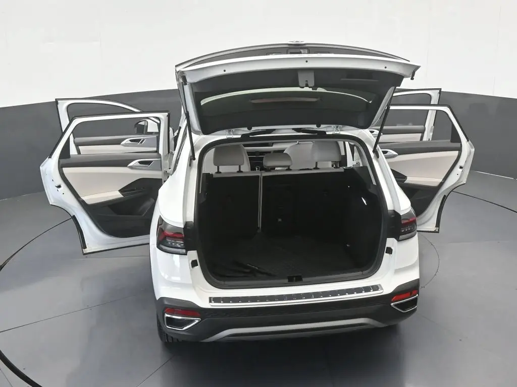 2025 Volkswagen Taos