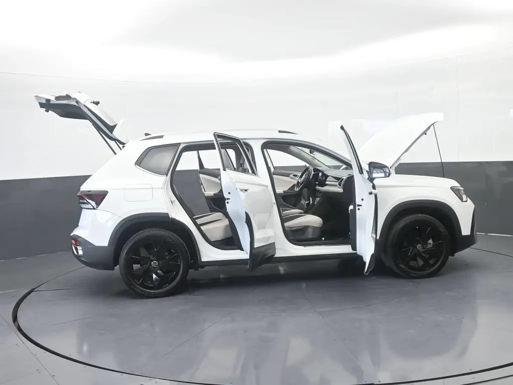 2025 Volkswagen Taos