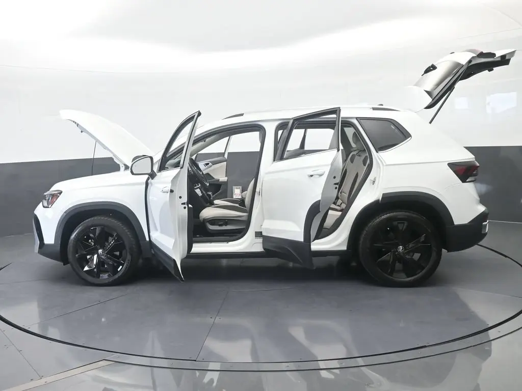 2025 Volkswagen Taos